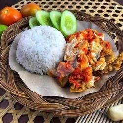 Nasi Ayam Penyet Bawang Goreng