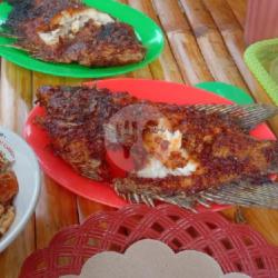 Ikan Bakar Mujair Pedas Manis Pedas