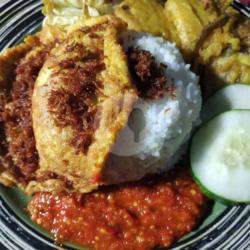 Nasi Telor Lalapan   Serundeng