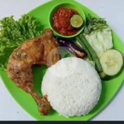 Lalapan Paha Ayam   Nasi