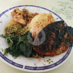 Nasi Ikan Bakar (bawal)