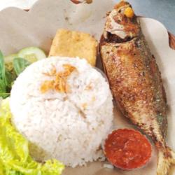 Ikan Katombo Goreng  Nasi