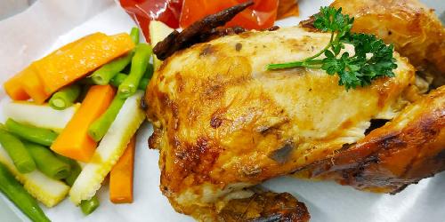Ayam Panggang Bakar Klucking, Aquila Restaurant & Coffee, Kemetiran Kidul