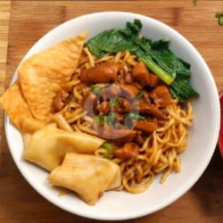 Mie Ayam Goreng Pangsit