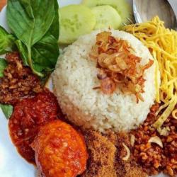 Nasi Uduk Telur Dan Teri Tempe Kacang