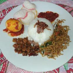 Nasi Uduk Putih   Telor Balado