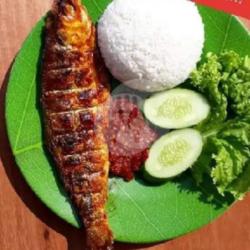 Nasi Bandeng Bakar