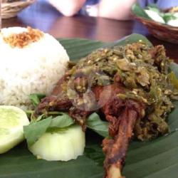 Bebek Cabe Ijo   Nasi