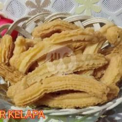 Akar Kelapa Manis