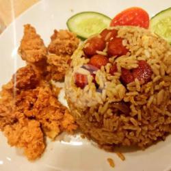 Nasi Goreng Ayam Crispy Sosis