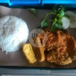 Ayam Cabe Setan