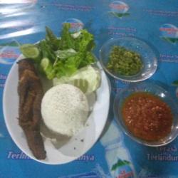 Nasi Pecel Lele Sambal Ijo  Merah