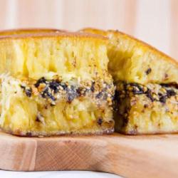 Martabak Manis Kacang Pisang