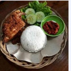 Ayam Goreng Serundeng Dada