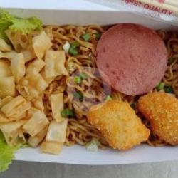 Mie Goreng Padeh Sosis Nugget