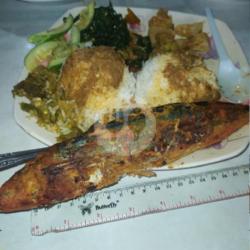 Nasi Gembung Bakar Kembung  Sayur  Sambal  Kuah Halal