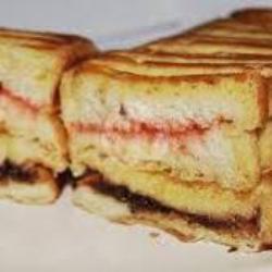 Roti Bakar Coklat-selai Strawberry -