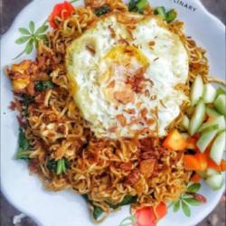 Mie Goreng Burung Dara Pedas