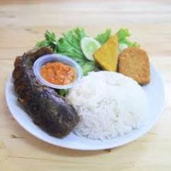 Paket Nasi Uduk Pecel Lele