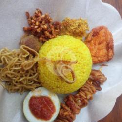 Nasi Kuning Sate Usus