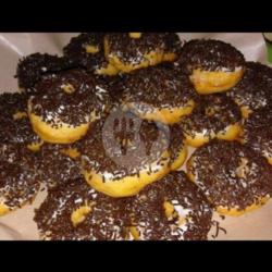 Donat Seres Coklat