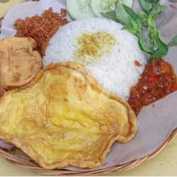 Sego Sambel Telor Dadar