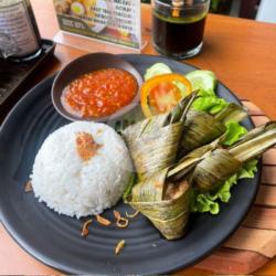 Nasi Ayam Goreng Pandan