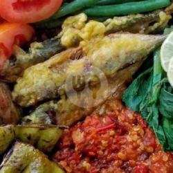 Sambel Ikan Cuek Lalapan