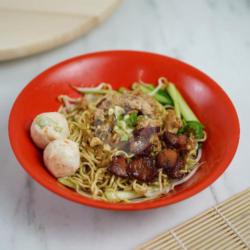 Mie Babi Jamur   Bakso Ikan