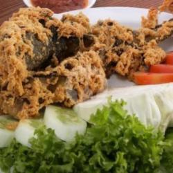 Nasi Lalapan Lele Kremes Sambel Terasi