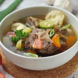 Sop Buntut   Nasi   Es Teh / Panas