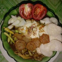 Mie Kuah Pentol