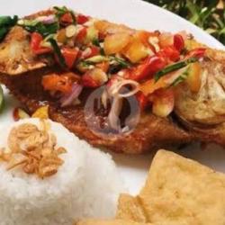 Nasi Campur Ikan Nila Sambal