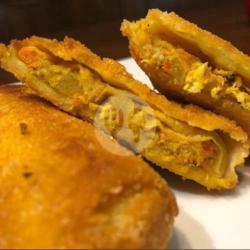 Risoles Kari Ayam Pedas