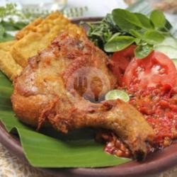 Ayam Penyet Tempe Tahu