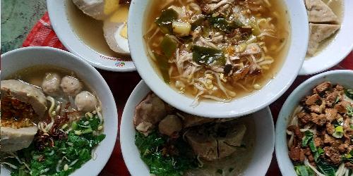 BAKSO GM WONOGIRI & SOP AYAM PECOK KLATEN, Gemolong