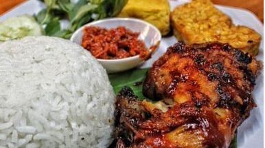 Ayam Bakar Kalasan Nayla Jaya, Cijantung