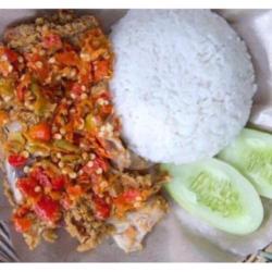 Ayam Geprek   Nasi Sambal Merah