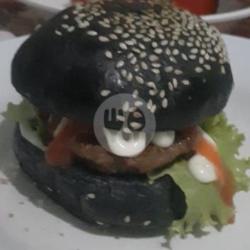 Black Panther ( Black Beef Burger )