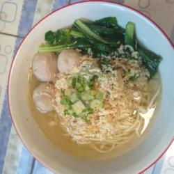 Yamin Baso   Pangsit   Ceker