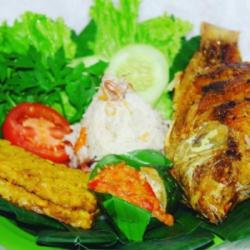 Paket Nasi Timbel Ikan Mas Sambel Terasi