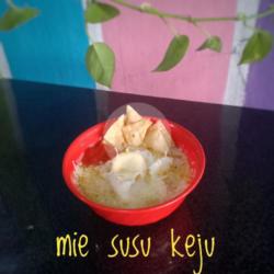 Mie Susu Keju