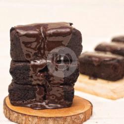 Kue Balok Brownies Meleleh