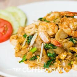 Mie Tiaw Goreng Seafood   Bakso   Ayam Suwir