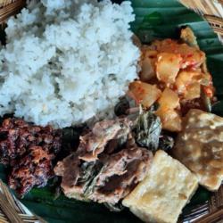 Nasi Gudeg Krecek Tahu Tempe