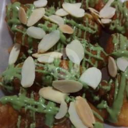 Pisang Greentea   Almond