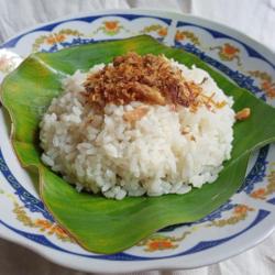 Nasi Uduk Putih Bawang Goreng