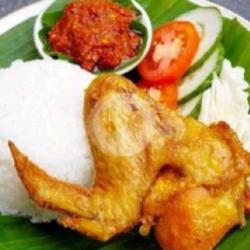 Nasi Ayam Sayap Goreng   Tempe Kecap