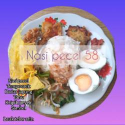 Nasi Pecel Lauk Telor Asin