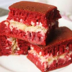 Manis Red Velvet Keju